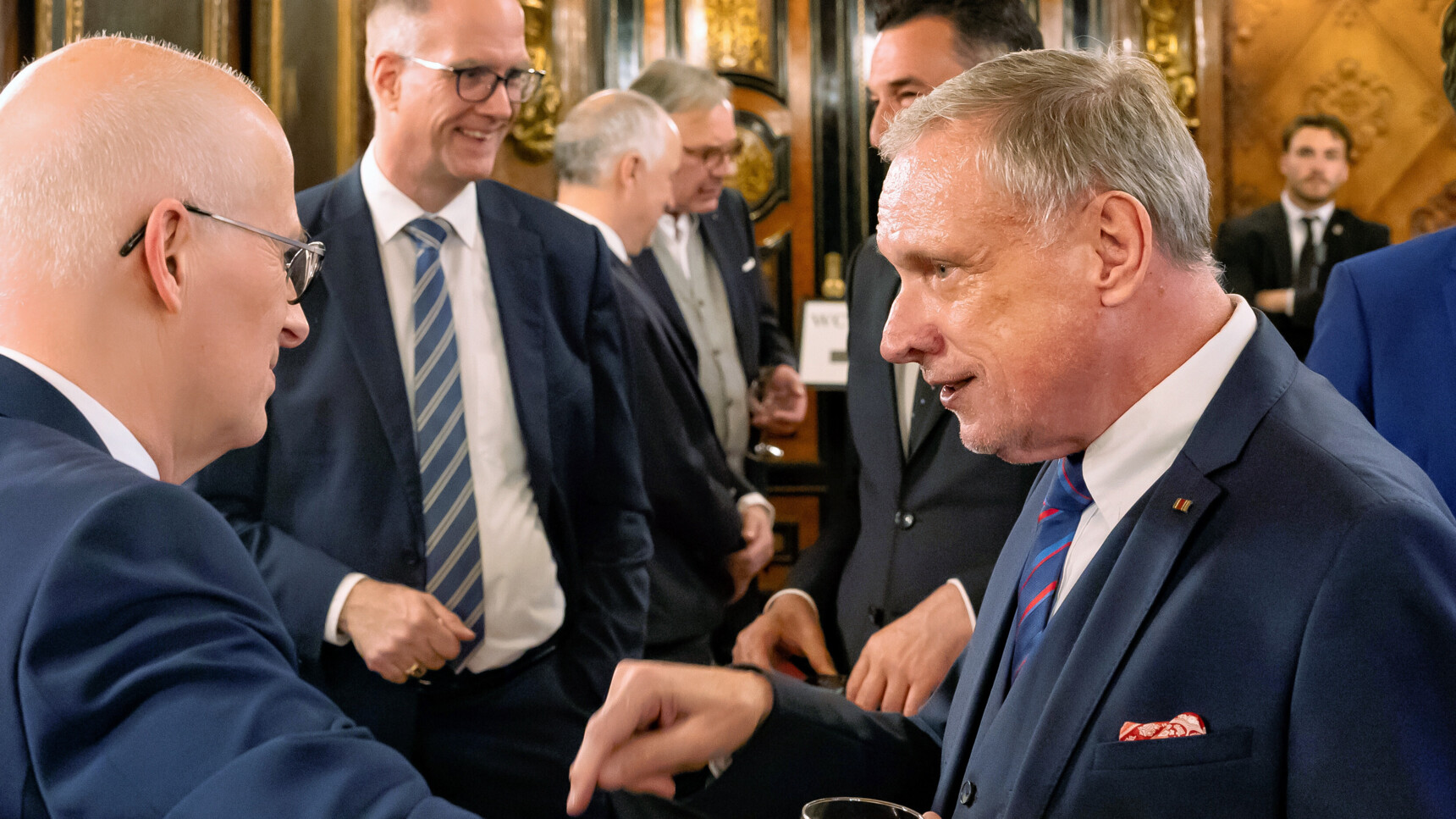 HamburgAmbassador Jürgen Niklaus im Gespräch mit Hamburgs Ersten Bürgermeister Dr. Peter Tschentscher