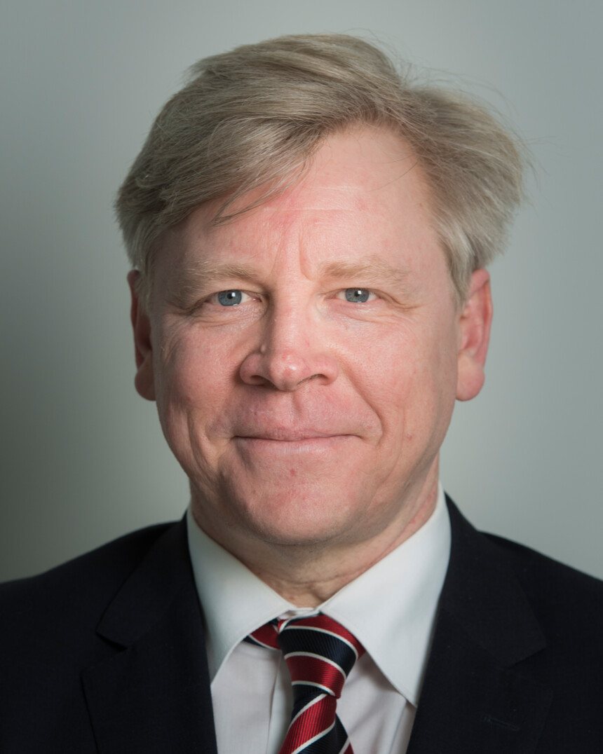 Flagge von Ungarn mit horizontalen Streifen in Rot, Weiß und Grün.
