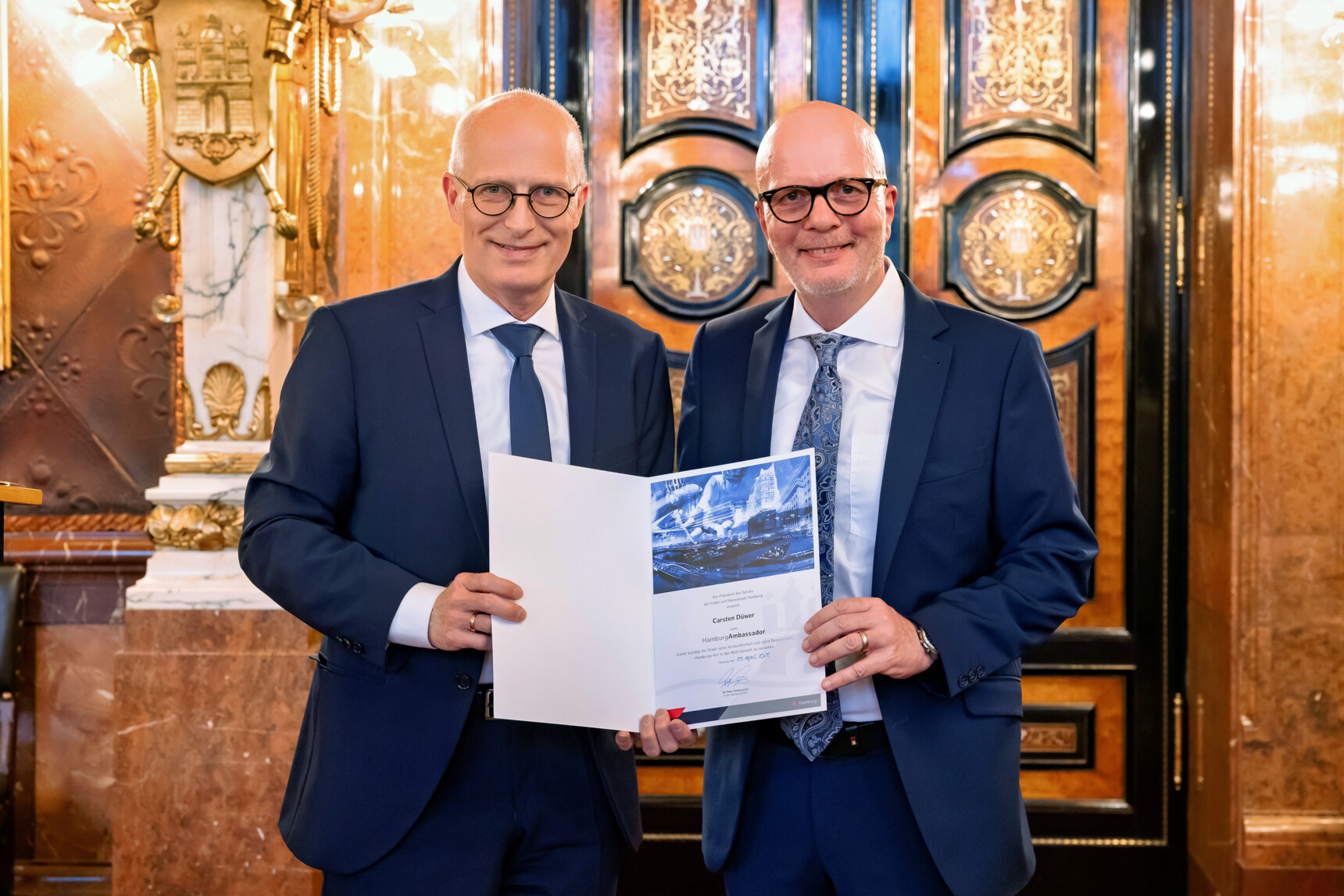 HamburgAmbassador Carsten Düwer bei seiner Ernennung durch Hambugs Ersten Bürgermeister Dr. Peter Tschentscher
