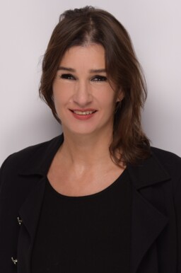 Porträt von Wiete Emskötter, Projektmanagerin Internationale Marketingkooperationen bei Hamburg Marketing